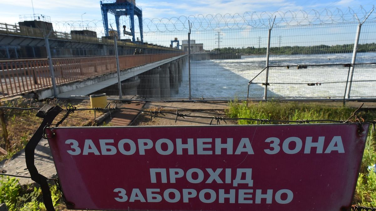 Rusko tvrdí, že Ukrajinci ostřelovali přehradu u Kachovské vodní elektrárny